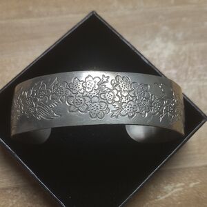 Vintage Retro Floral Silver Cuff Bangle Bracelet
